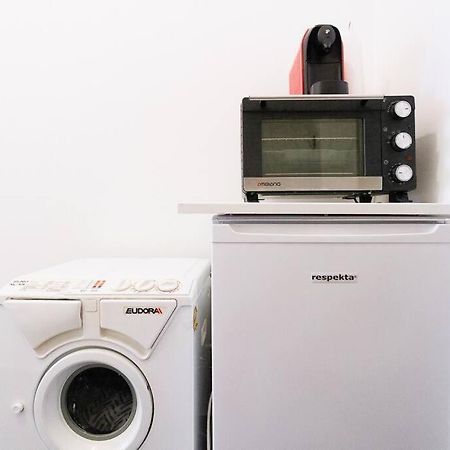 Urban Capsule Apartment - Near Mariahilfer Strasse เวียนนา ภายนอก รูปภาพ