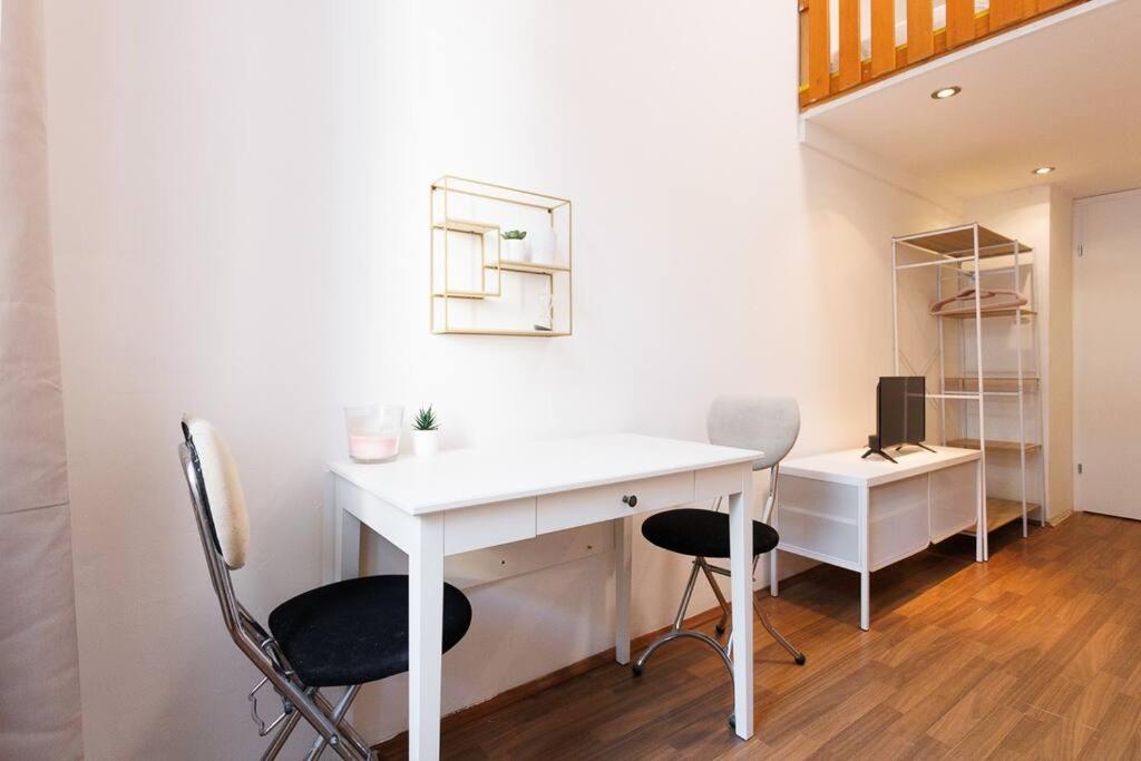 Urban Capsule Apartment - Near Mariahilfer Strasse เวียนนา ภายนอก รูปภาพ